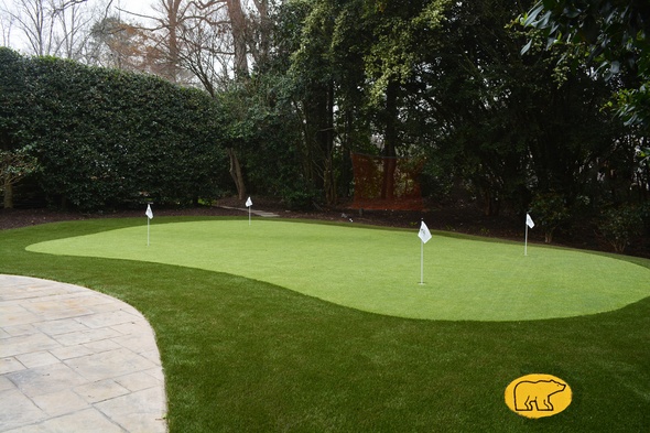 Los Angeles and Southern California Backyard Putting Green