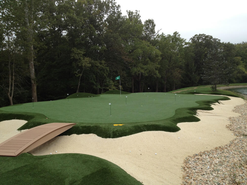 Los Angeles and Southern California artificial putting green