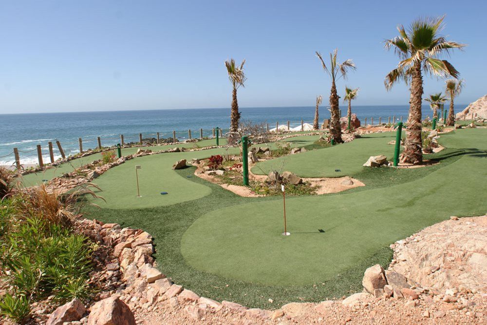 Los Angeles and Southern California synthetic putting green
