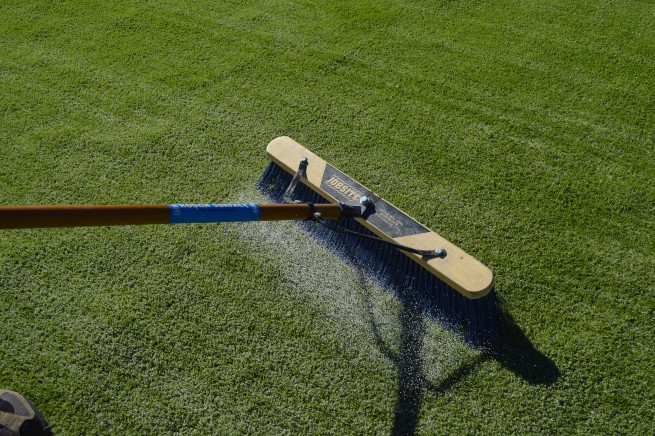 Los Angeles and Southern California artificial turf installation - infill